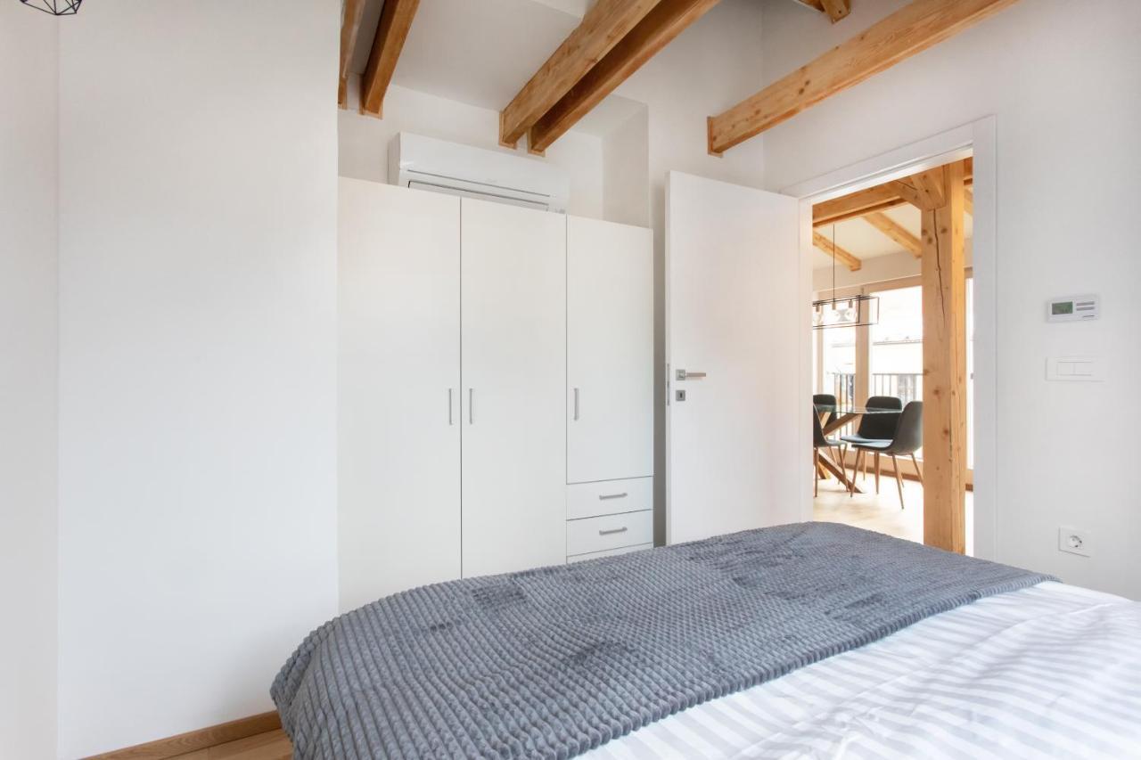 Bright & Spacious Loft In The Heart Of Old Town リュブリャナ エクステリア 写真
